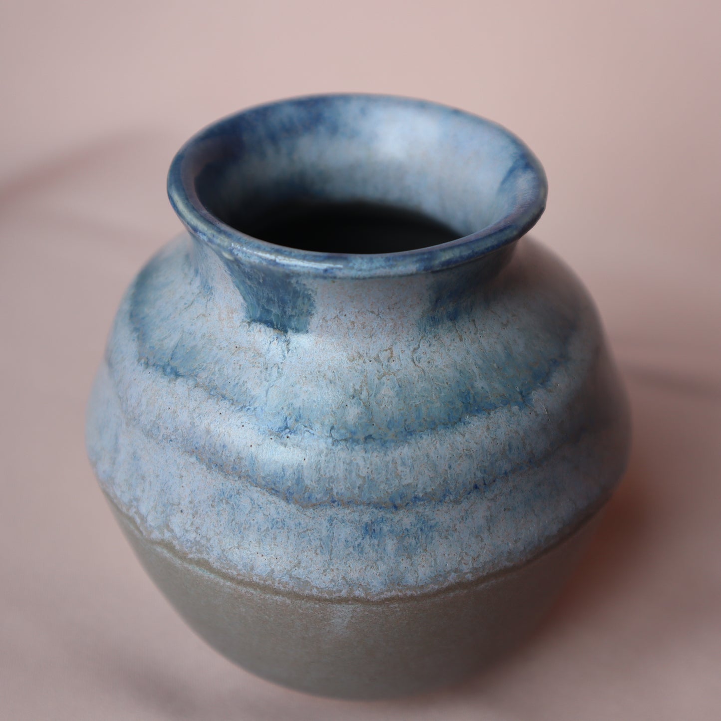 Small vase 002