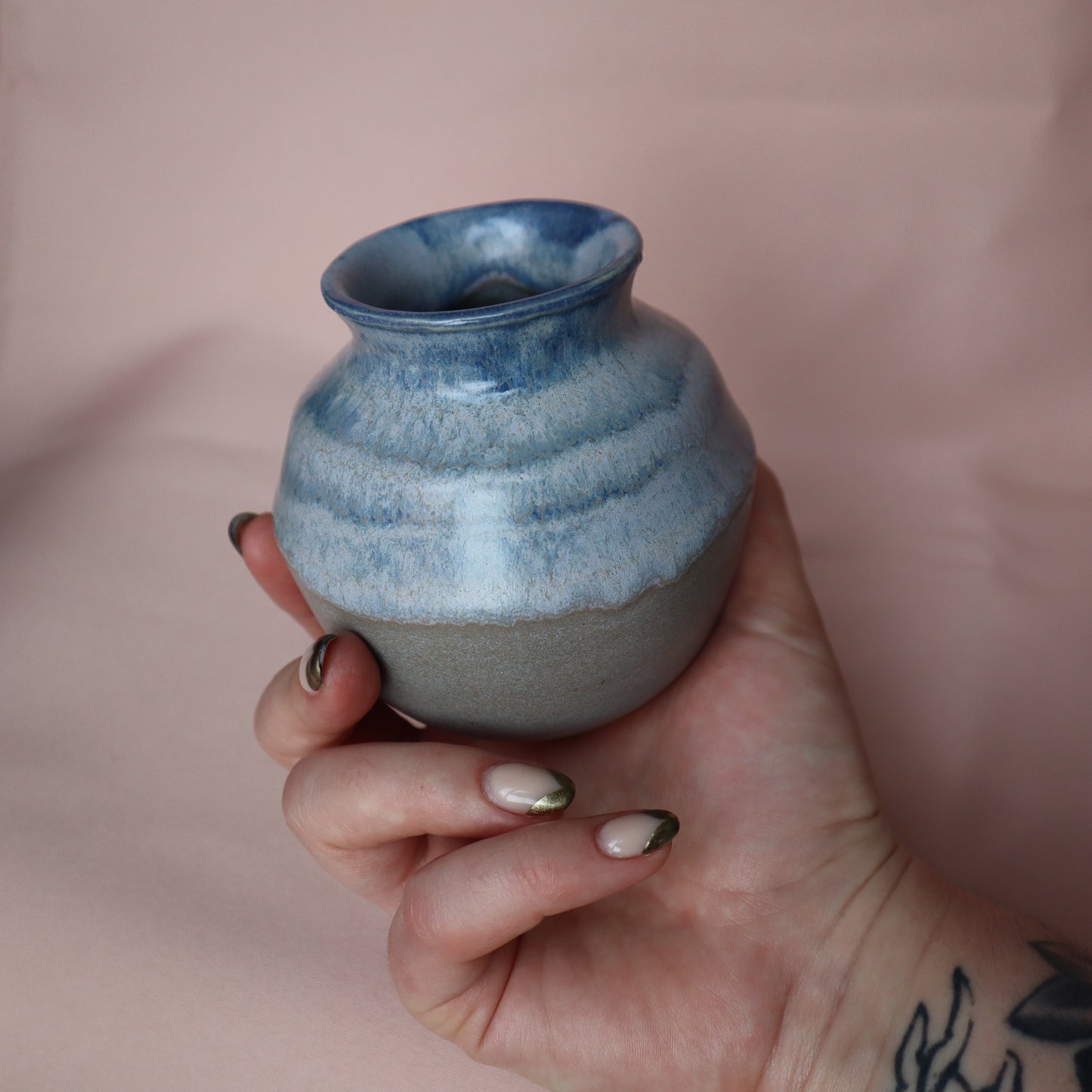 Small vase 002