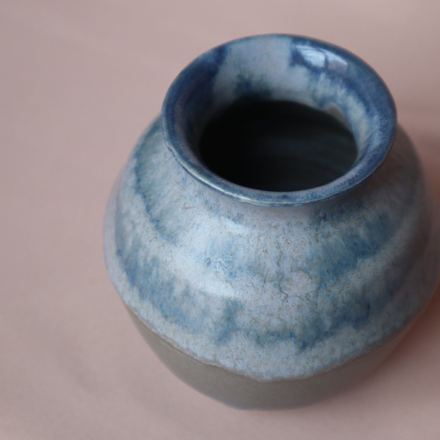 Small vase 002