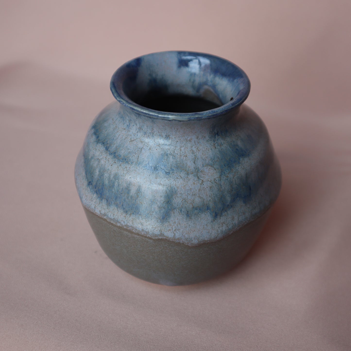 Small vase 002